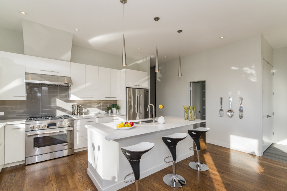 The Pros & Cons of an Open-plan Kitchens: Design Choices for Your Lifestyle